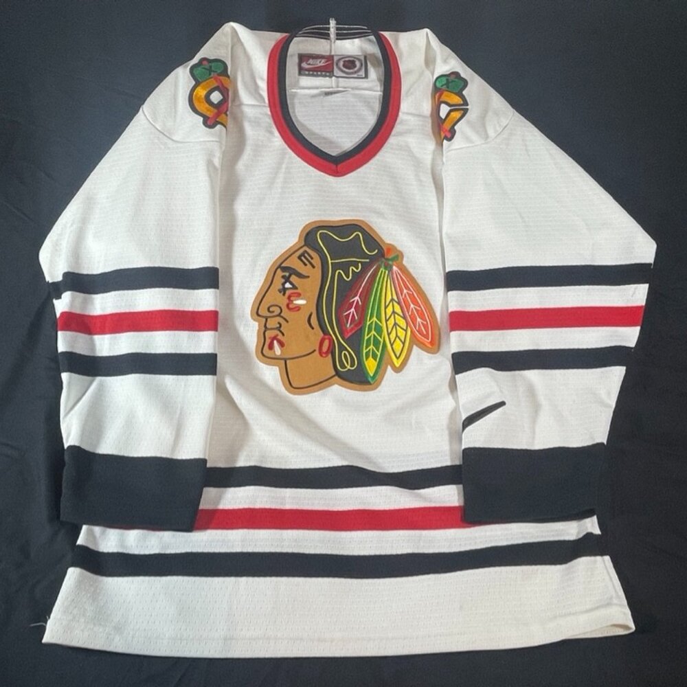 Vintage Nike NHL Chicago Blackhawks Away Jersey. Mens US Size: Small